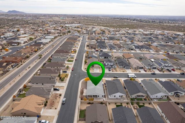 2997 St Charles Avenue, Las Cruces, NM 88012