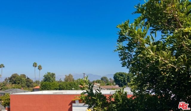6323 Reseda Boulevard 44, Tarzana (los Angeles), CA 91335
