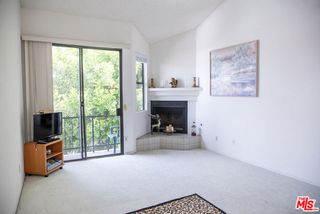 6323 Reseda Boulevard 44, Tarzana (los Angeles), CA 91335