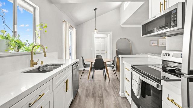 732 E Lexington Avenue 11, El Cajon, CA 92020