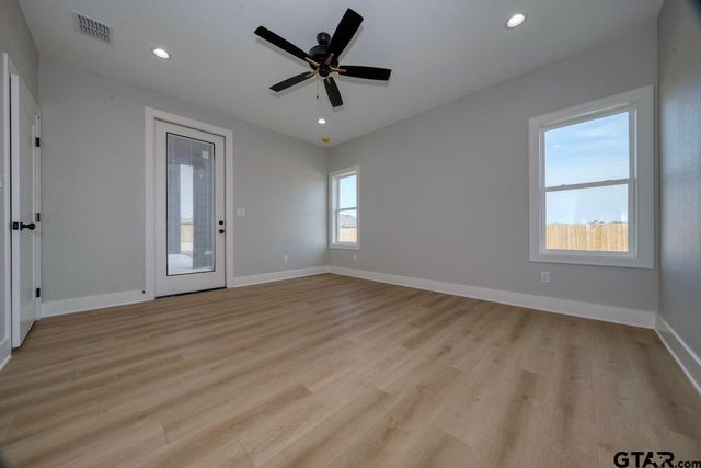 636 Prince Ln, Tyler, TX 75704