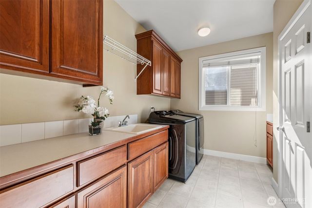 20514 NE 23th Court, Sammamish, WA 98074