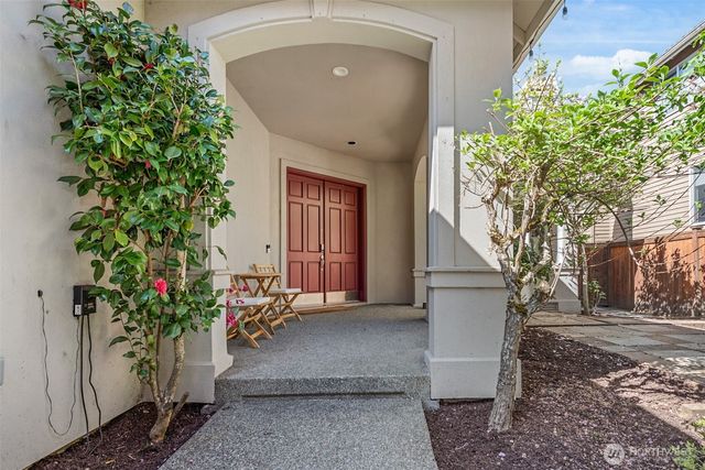 20514 NE 23th Court, Sammamish, WA 98074