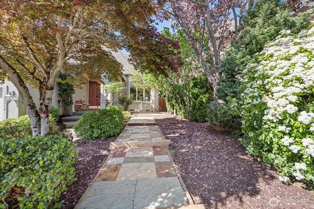 20514 NE 23th Court, Sammamish, WA 98074