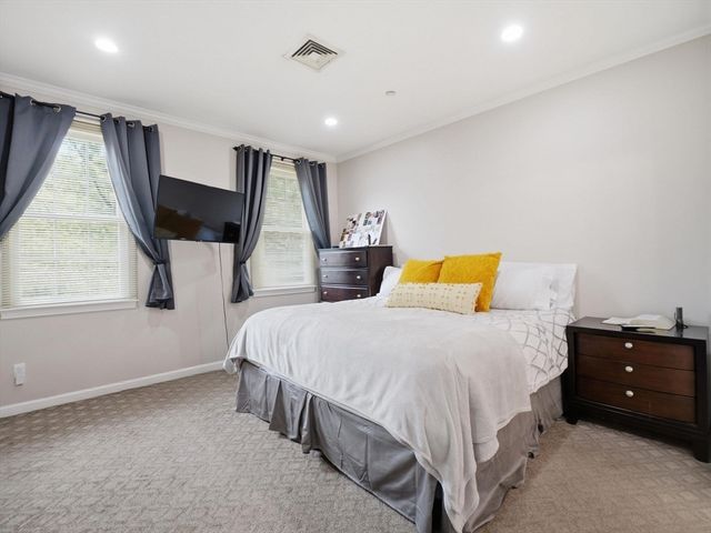 894 Main St 8, Wakefield, MA 01880