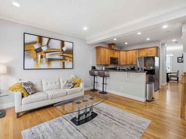 894 Main St 8, Wakefield, MA 01880