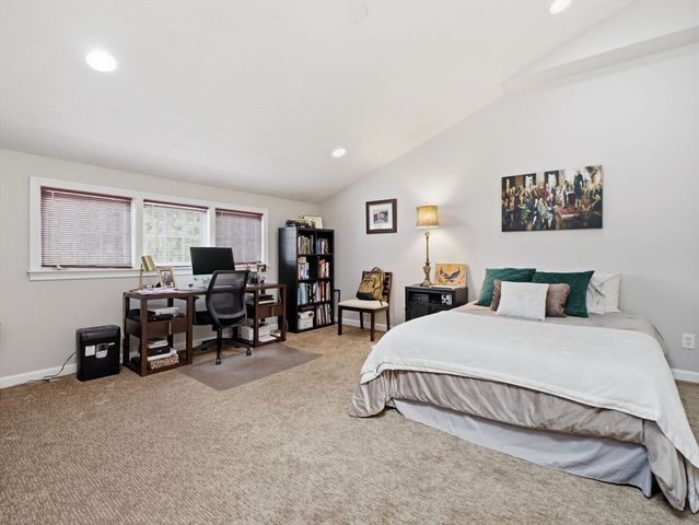 894 Main St 8, Wakefield, MA 01880