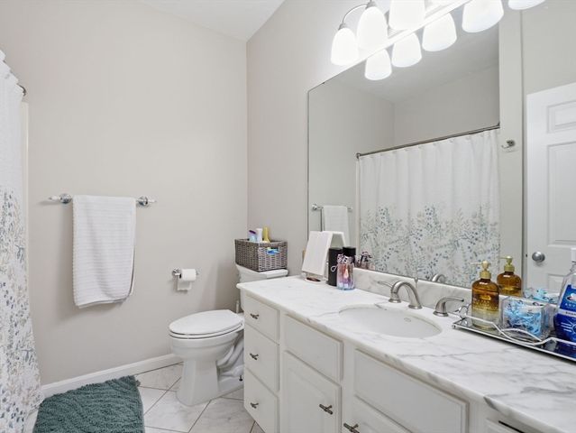 894 Main St 8, Wakefield, MA 01880