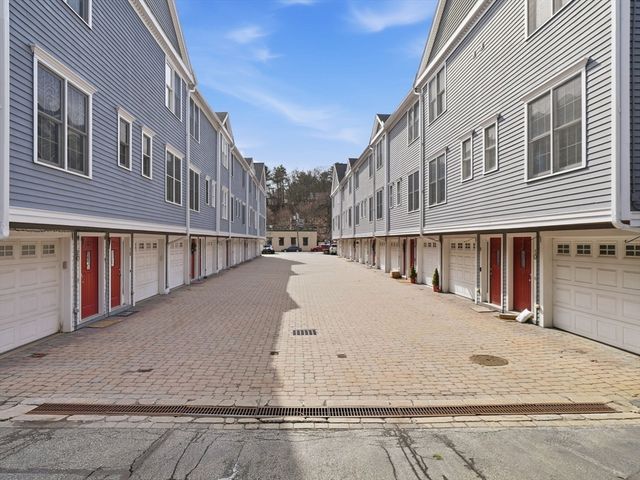 894 Main St 8, Wakefield, MA 01880