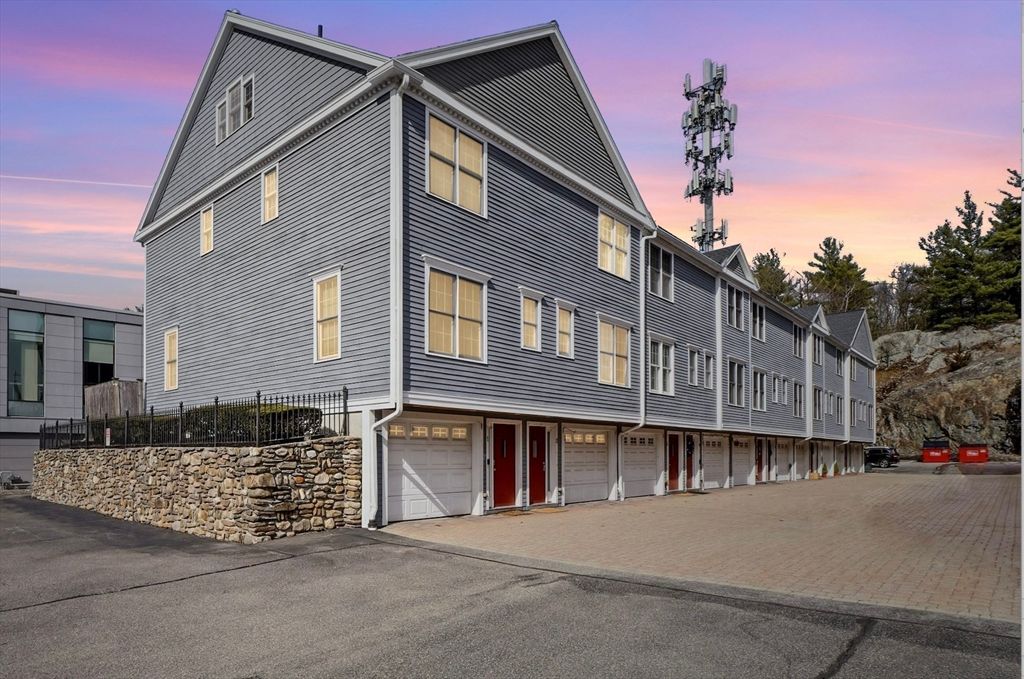 894 Main St 8, Wakefield, MA 01880