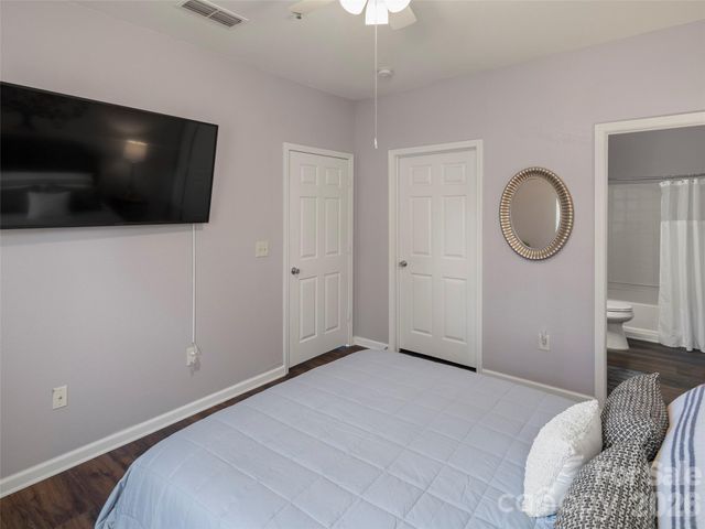 900 Vista Lake Drive 208, Candler, NC 28715