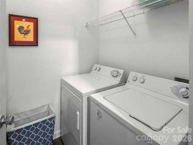 900 Vista Lake Drive 208, Candler, NC 28715