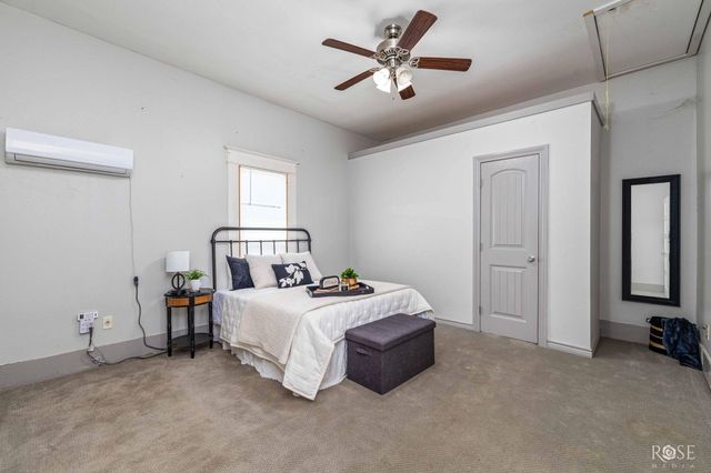 121 W Avenue B, San Angelo, TX 76903