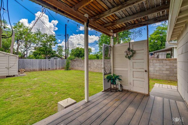 121 W Avenue B, San Angelo, TX 76903
