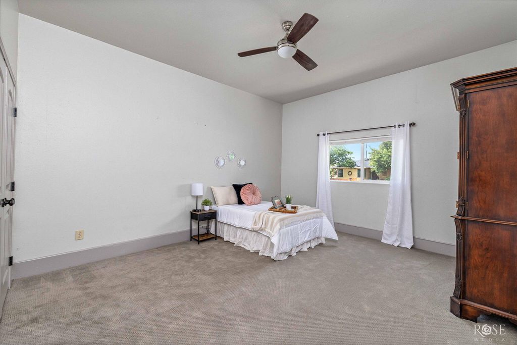 Image 21 of property listing at 121 W Avenue B, San Angelo, TX 76903