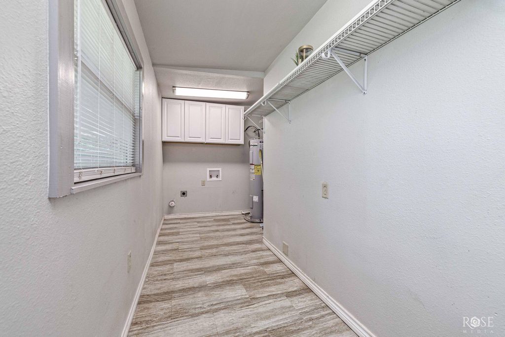 Image 26 of property listing at 121 W Avenue B, San Angelo, TX 76903