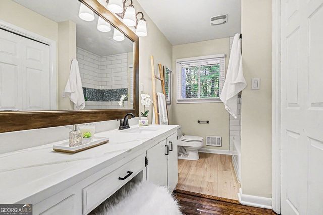 990 Melody Lane, Roswell, GA 30075