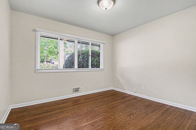 990 Melody Lane, Roswell, GA 30075