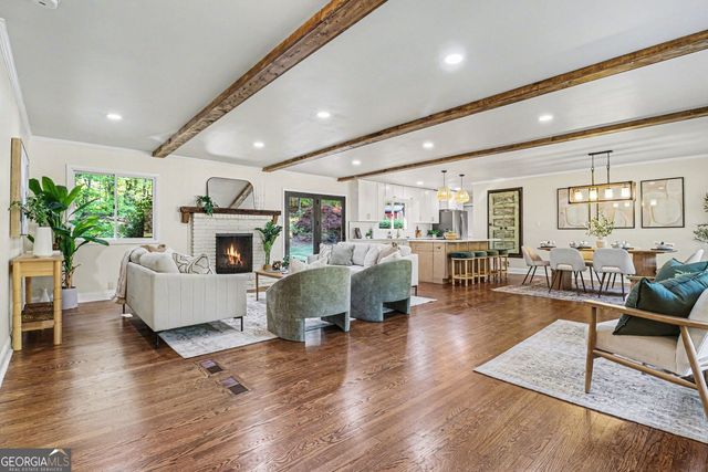 990 Melody Lane, Roswell, GA 30075