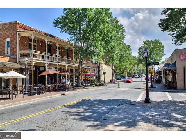 990 Melody Lane, Roswell, GA 30075