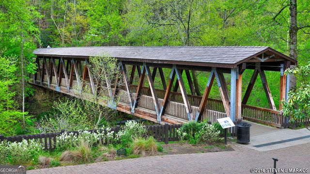 990 Melody Lane, Roswell, GA 30075