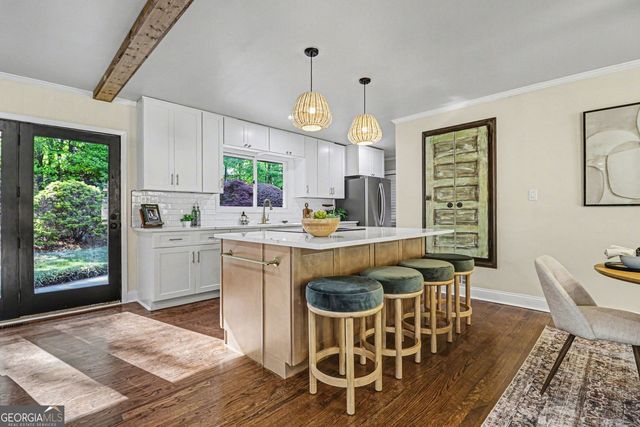 990 Melody Lane, Roswell, GA 30075