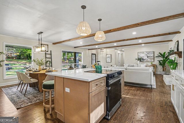 990 Melody Lane, Roswell, GA 30075