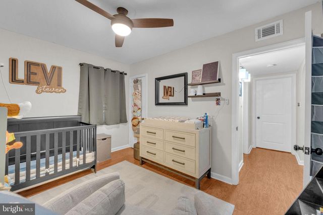 111 E PARK AVE, Lindenwold, NJ 08021