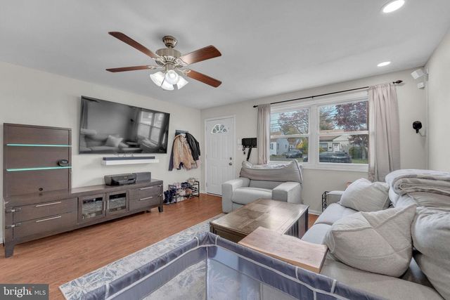 111 E PARK AVE, Lindenwold, NJ 08021