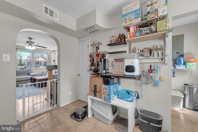 111 E PARK AVE, Lindenwold, NJ 08021