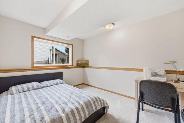 2003 Ponds Way, Shakopee, MN 55379
