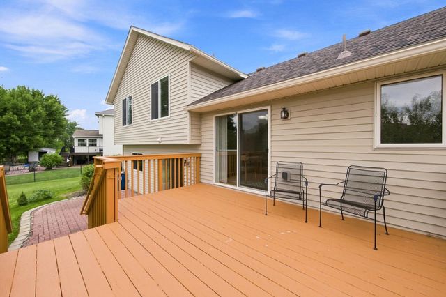 2003 Ponds Way, Shakopee, MN 55379