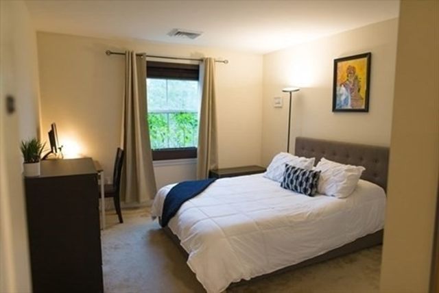 318 Rindge Ave 314, Cambridge, MA 02140