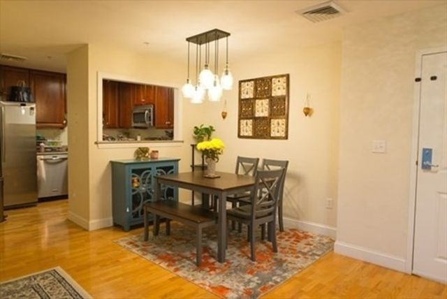 318 Rindge Ave 314, Cambridge, MA 02140