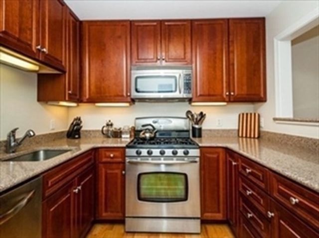 318 Rindge Ave 314, Cambridge, MA 02140