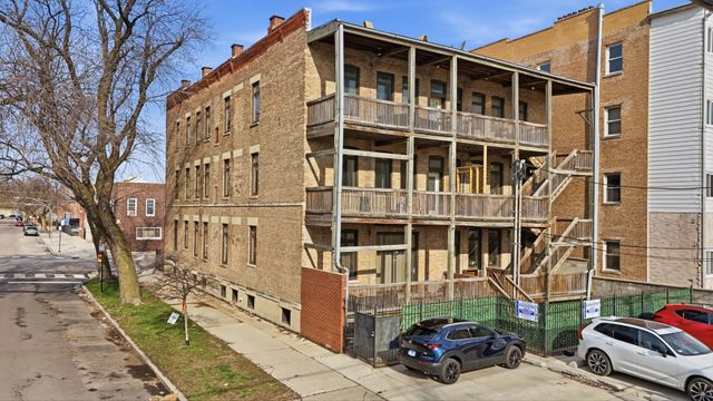 2843 S Wells Street 2E, Chicago, IL 60616