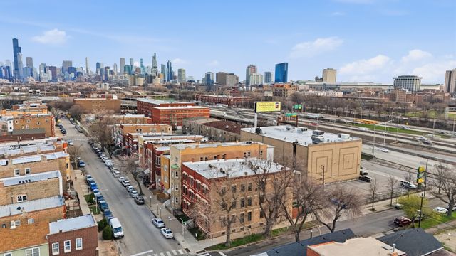 2843 S Wells Street 2E, Chicago, IL 60616