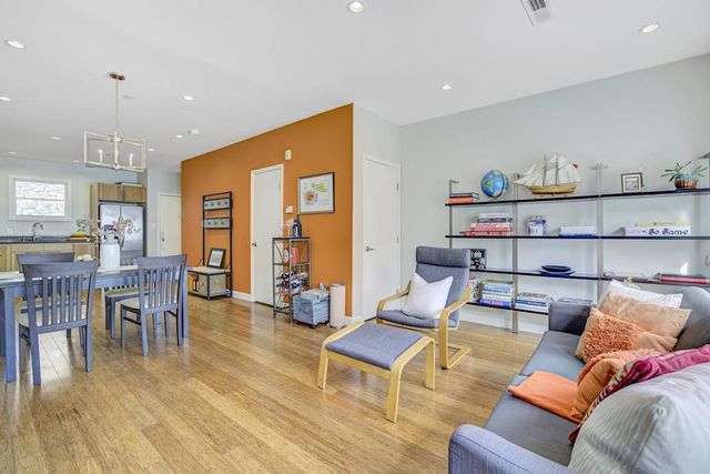 1 San Bruno Avenue J, Brisbane, CA 94005