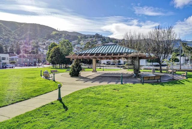 1 San Bruno Avenue J, Brisbane, CA 94005