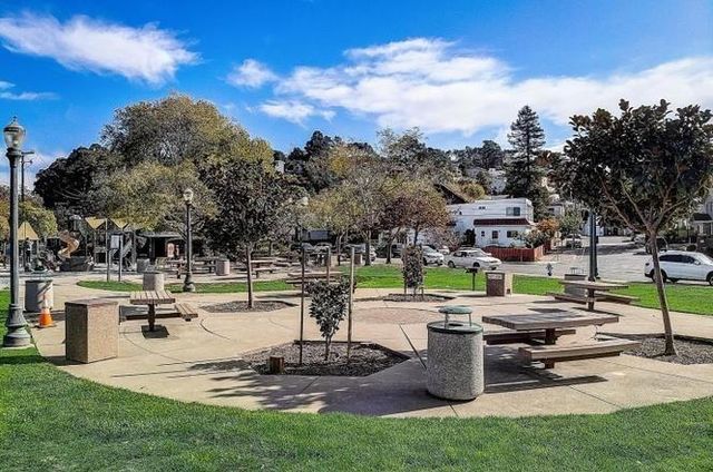 1 San Bruno Avenue J, Brisbane, CA 94005