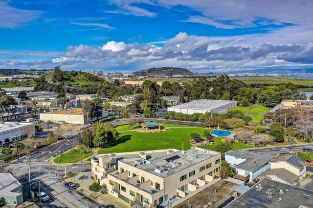 1 San Bruno Avenue J, Brisbane, CA 94005