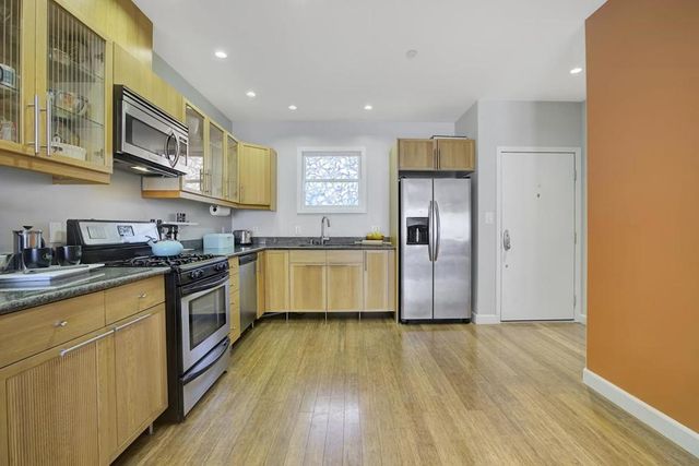 1 San Bruno Avenue J, Brisbane, CA 94005