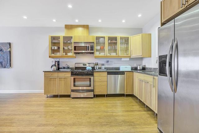 1 San Bruno Avenue J, Brisbane, CA 94005