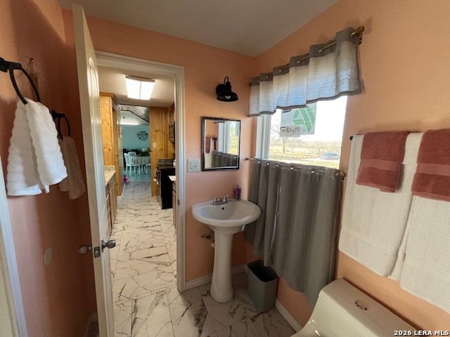 3088 County Road 442, Stockdale, TX 78160