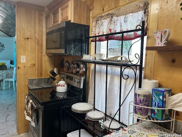 3088 County Road 442, Stockdale, TX 78160