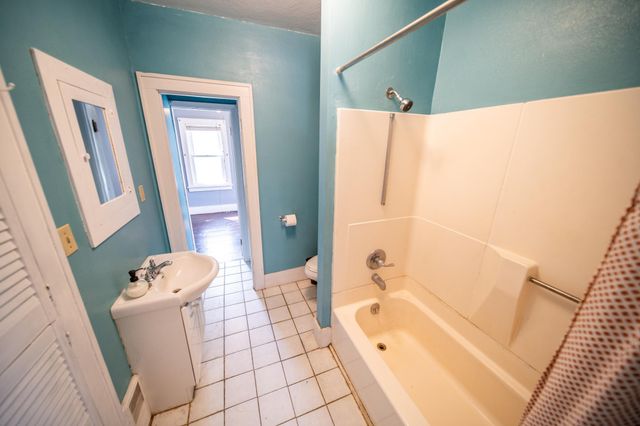 213 7th Street NW, Faribault, MN 55021