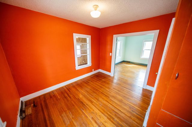 213 7th Street NW, Faribault, MN 55021