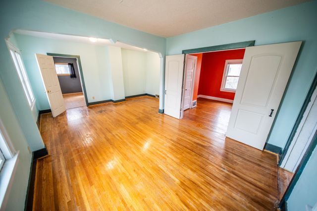 213 7th Street NW, Faribault, MN 55021