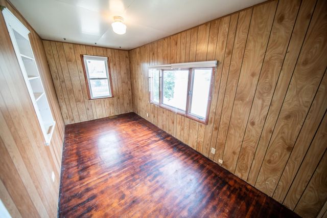 213 7th Street NW, Faribault, MN 55021