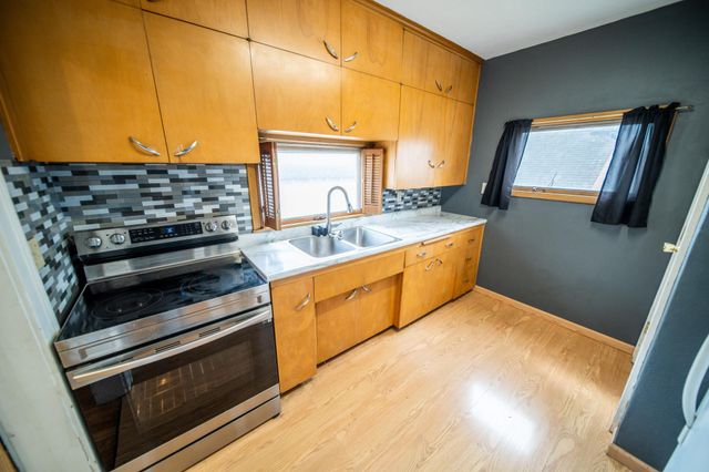 213 7th Street NW, Faribault, MN 55021